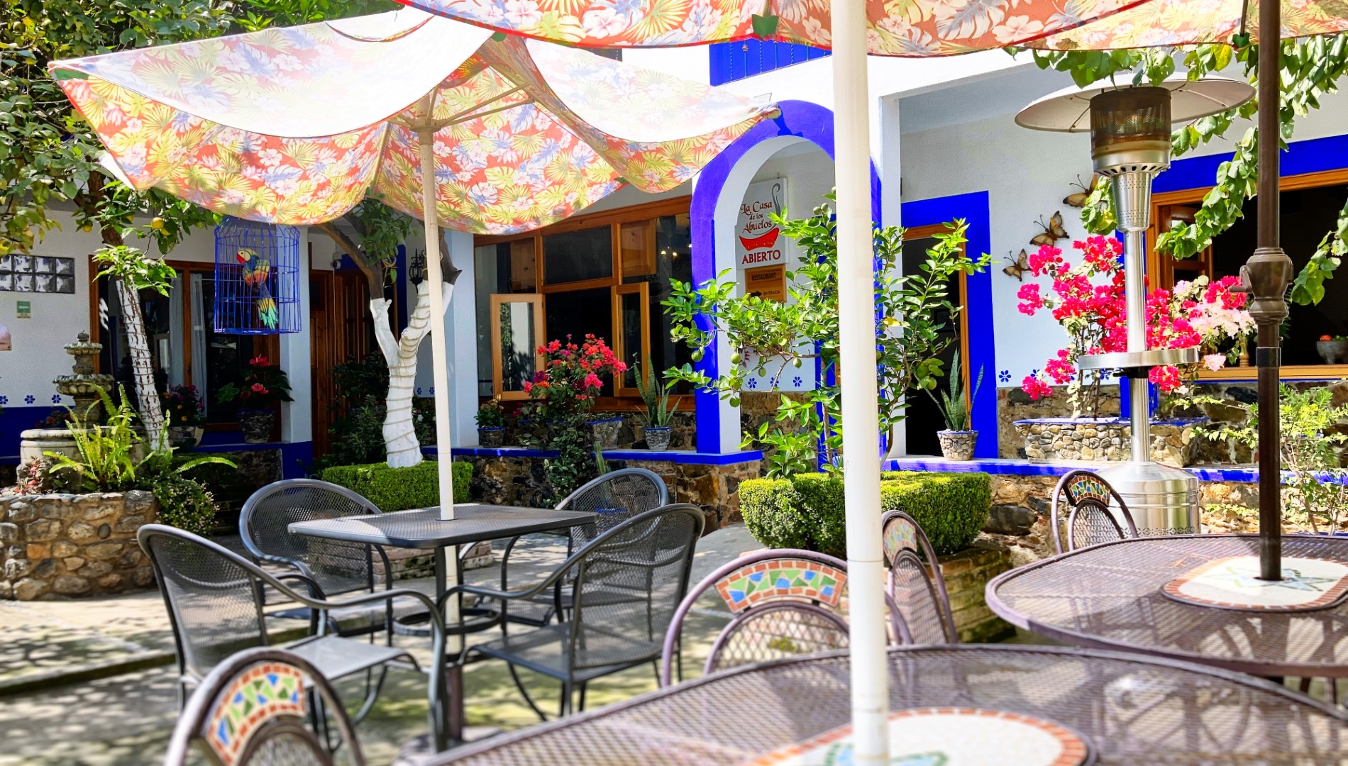 Hostal Plaza Central Slider 1