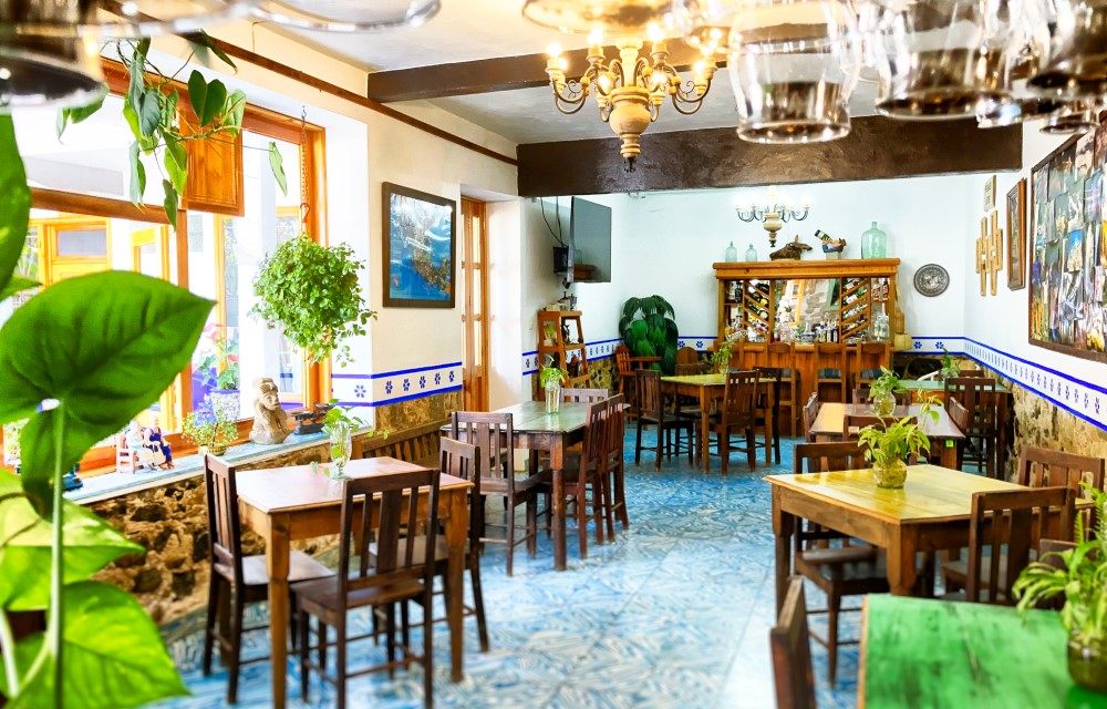 Hostal Plaza Central Gallery